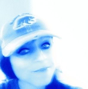 Meet your Posher, Carla